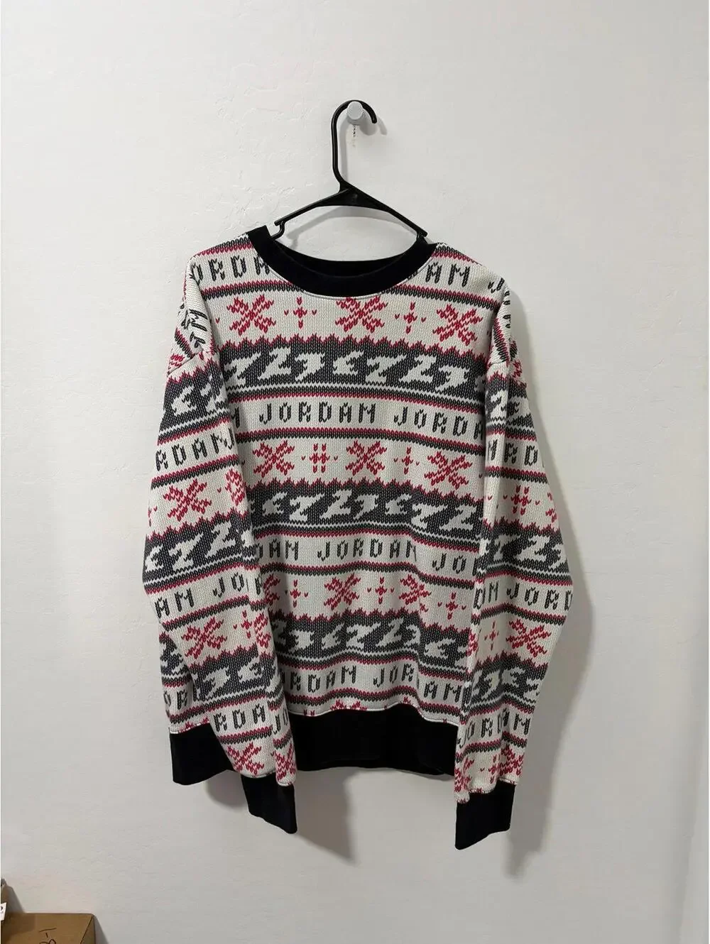 Air Jordan Festive Ugly Christmas Sweater - Mens size Large